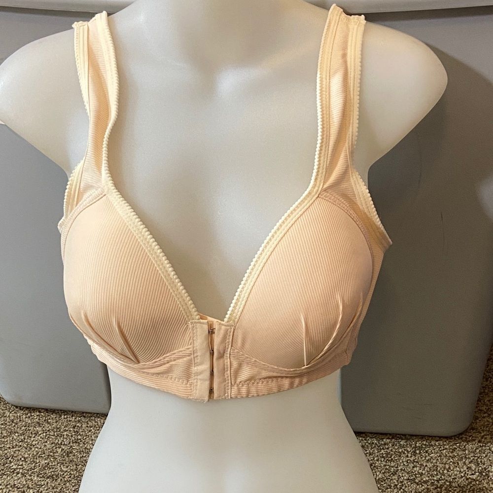 Women's Cream Intimate Bra Size 40/90